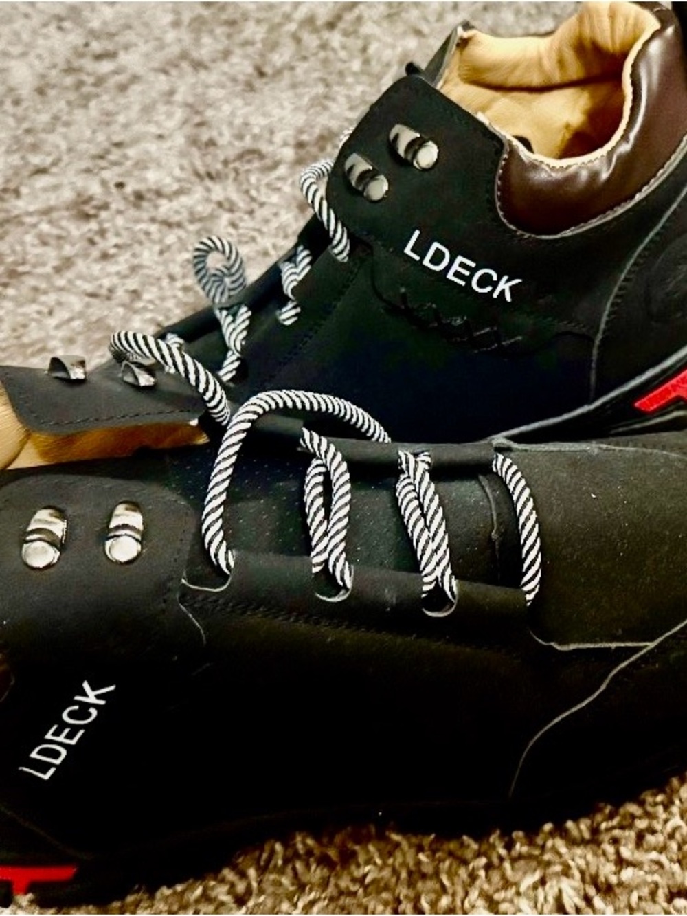 L.Deck Black Men's Casual Sneakers with Contrast Laces - Picture 2 of 7